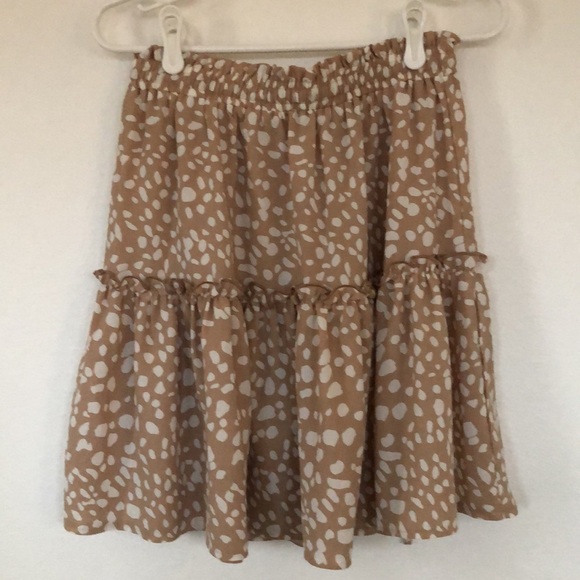 Tiered Skirt - Picture 3 of 5